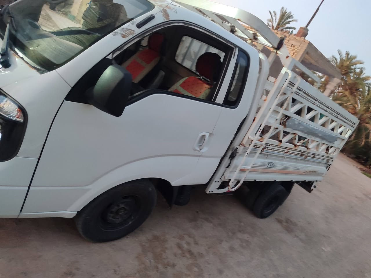 سلام عليكم كيا موديل 10 للبيع بيه ضربه بل باب ودوسه تبديل باب اصلي  سياره جاهزه مكينه كير خير من  الله حداديه تخم تاير سياره رقم دولي بسمي مداور ثاني يوم  السعر 77 وبيه مجال *********** مكاني سماوه رميثه
