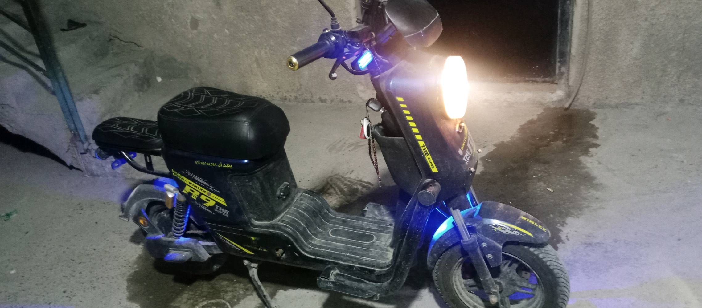سعرها400,000  
دراجه R9 للبيع نظيفه ما بيها شي بس اذا تريد تبديل تاير خلفي
هسه شنو موديل الـ R9 بالضبط؟ وإذا تعرف سنة الصنع شكد هي؟: 
2026
البطارية شلون وضعها؟ شكد تمشي بالشحنة الواحدة وبيها تبديل أو أصلية؟: 
ممتازه
وين موقعك بالضبط حتى يگدر المشتري يرتب فحص/استلام؟: 
بغداد الغدير 
غير تاير الخلفي، أكو أي ملاحظات ثانية بالجهاز أو بالفرامل/الكهرباء/الشحن؟: 
لا 
السعر 400 ألف ثابت لو بيه مجال بسيط على السوم؟: 
بيه مجال 