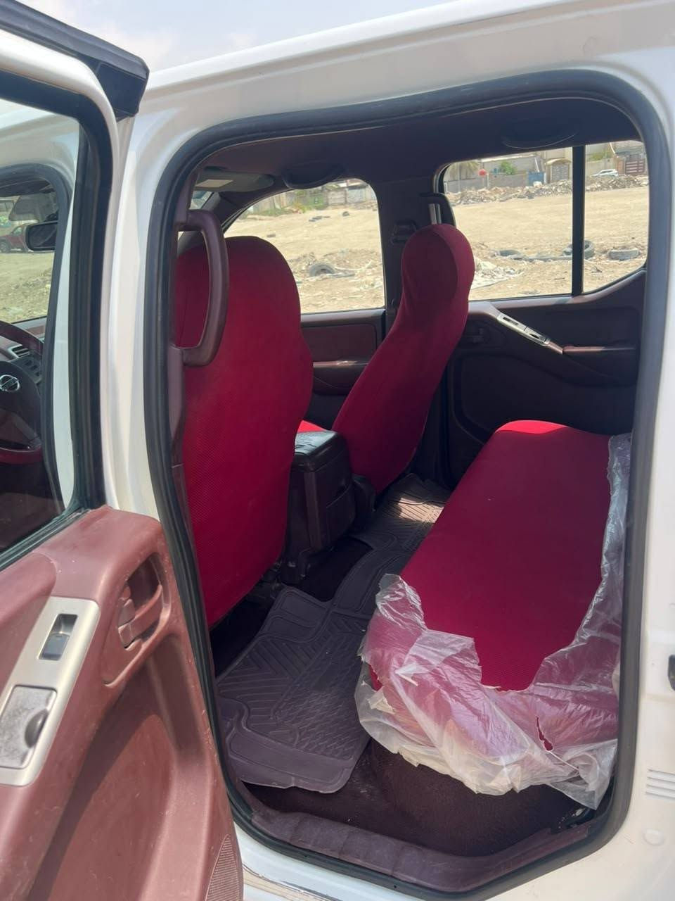 نيفاره  موديل ٢٠٠٩ محور فيفيتي 3000  سياره بيه ضربه بارد بالبدي الخلفي والباقي كفاله   تحويل ثاني يوم للاستفسار على الرقم *********** السعر 90
