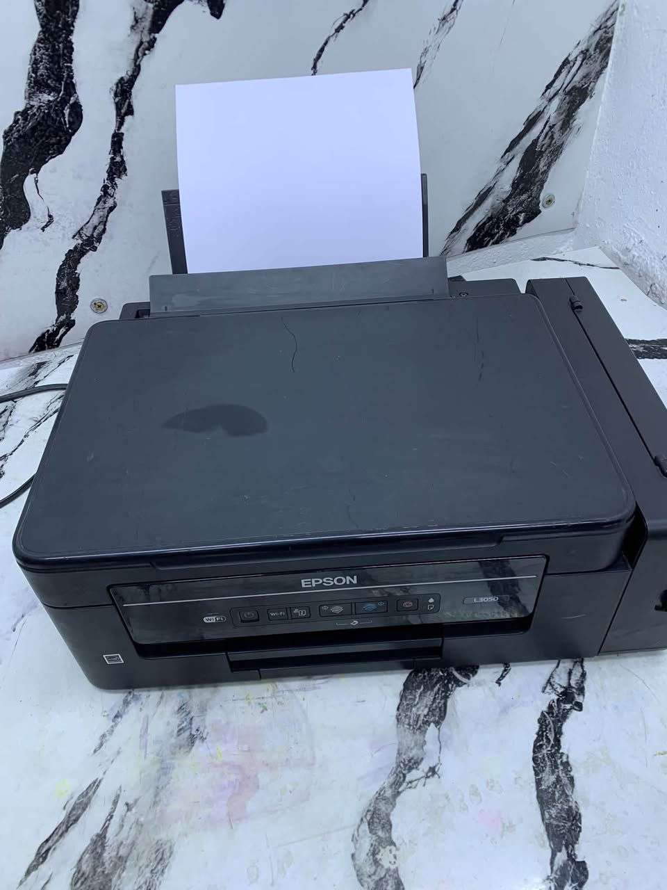 طابعه ابسون L3050
واي فاي
منضومه حبر خارجيه
شرط الشغل
السعر 125 
توصيل موجود
***********
