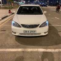 كامري موديل 2005 خليجي XLi  بيه صبغ قطعه واحده حداديه بحاله جيده  محرك...