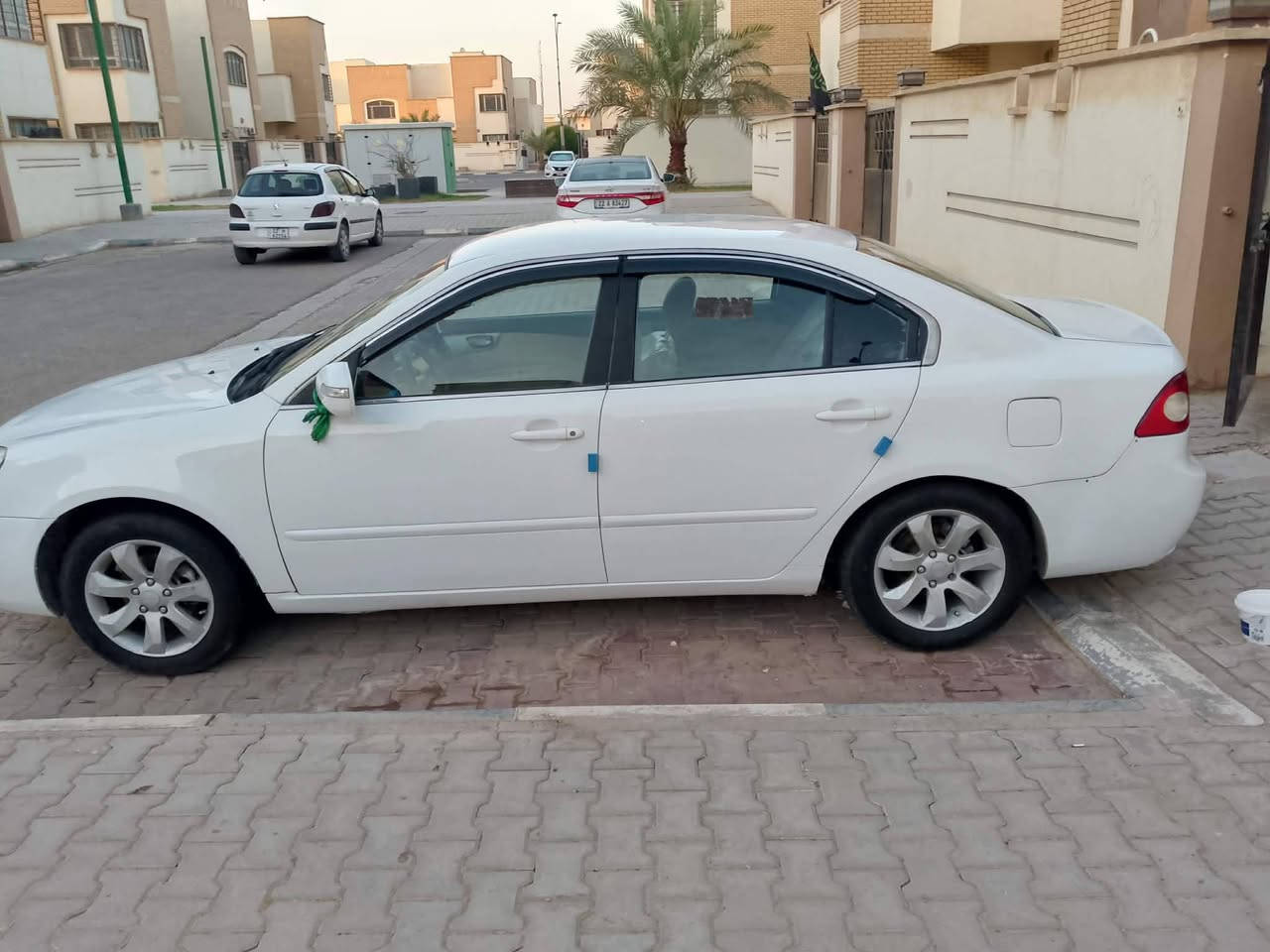 ***********
وبتيمه خليجي محرك 2400 موديل 2008 مصبوغه عام جماليه فقط بدون ضربه ومعجون   
مكفوله من العيب الشرعي والتجيه 
حداديه مضبوطه وكير جديد وتخم تاير جديد
كهربائيات كله ش شغاله 
تحويله مباشر رقم بغداد انكليزي مشروع 
وطني 
بيها التبريد يشتغل ويفصل  ومحرك بيه ضعف  ‬‏ المكان السماوه السعر  82وبيه مجال ترهم مراوس  حسب القناعه

