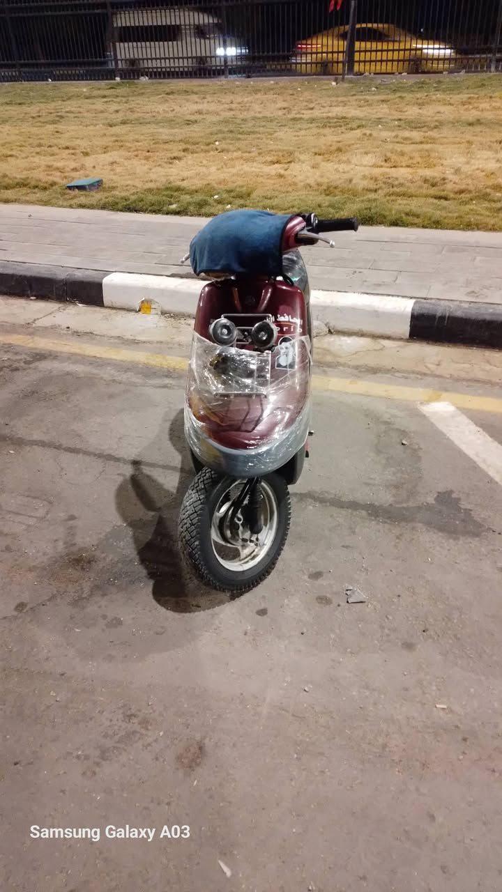 السلام عليكم درجه لبيع بطه موديل 2003دراجه مكينه ما مفتوحه كلج بلادي دراجه حلوه من بل صوره لبيع و مراوس سعر 500مكان كربلاء حي العباس ***********
