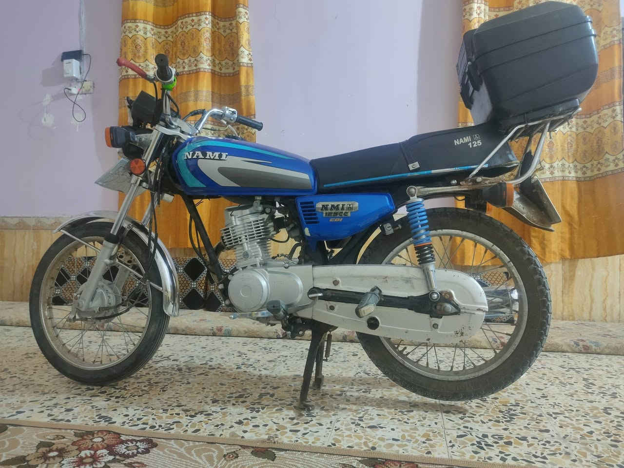 السلام عليكم
دراجه نامه شلامچه اصلي باب أول مرقم سنويتهه لل 2029 بأسم الوكيل بعدني ما مداور الدراجه موديل 23 طالعه 24 شهر العاشر مطلعهه من الوكيل الدراجه اكفلك محرك ما مفتوح وأكفلك مداور اما كل ما موجود بالدراجه انته تشوفه بعينك وتفحص وين ما يعجبك واذا تريد تفاصيل اكثر هذا رقمي *********** تريد اتصال تريد وتساب سعرهه 1300 ومكاني ناصريه مركز
