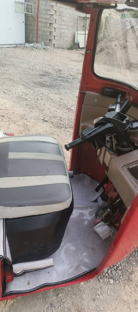سلام عليكم تكتك18للبيع اوراق اتكفل ترقيم سعر3750صبغ عام جديد رقمي ***********
