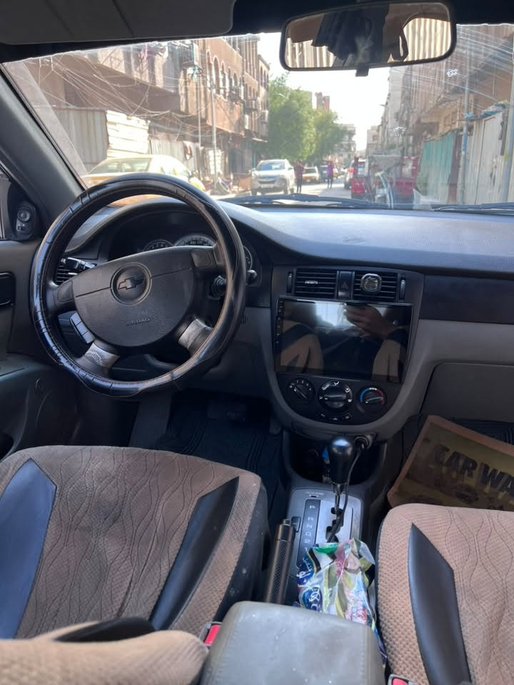 ياالله اوبترا للبيع موديل 12 كير مكينه تبريد خير من الله صدرها تمام بيها قطعتين سيارة بيها بعض طخات تخم تاير نضيف داخلها نضيف ماشيه 154 سيارة السعر 68 بيها مجال شي بسيط مكان السيارة بغداد الاعظميه هاتف ***********
