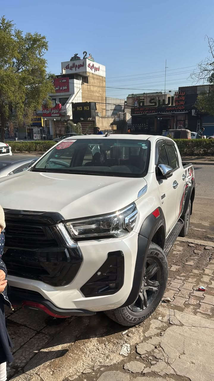 هيلوكس trd 2024
ماشية 42 الف
رقم شمالي
فول
بارد باب البدي الخلفي
***********
سعر 350
