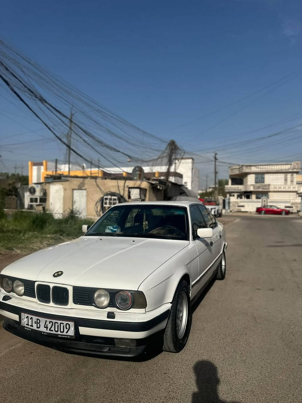 السلام عليكم
BMW525
موديل 1990 
وارد ياباني 
محرك مفتوح 2500
السياره فول مواصفات 
فتحه
كشنات جلد كهرباء
تدفئه وتبريد 
السياره بدون حادث وبدون صبغ بيها صبغ فقط شبر من البنيد
السياره مكفوله وجاهزه من كل شي السياره نظيفه كلش من داخل وخارج على وضع الشركه 
للبيع او مراوس حسب القناعه 
السعر 90 وبيها مجال بسيط 
الرقم ***********
مكان السياره بغداد العامريه
