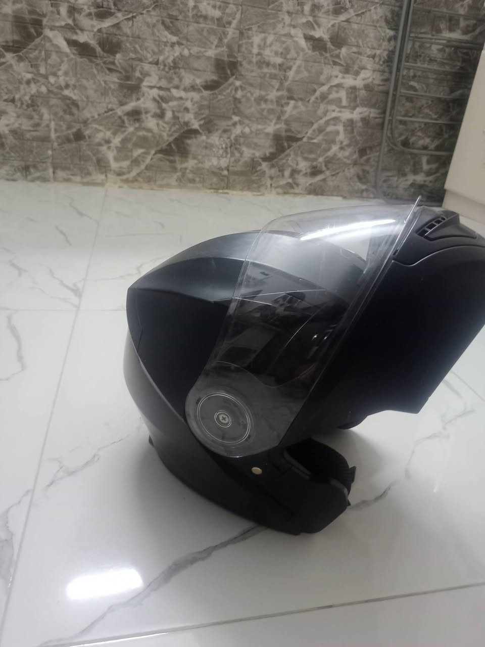 سلام عليكم خوذه باله اصليه بيه سماعات ابلوتوث
معه اجوفوف باله جديده هيتر يصيرله باتريات مال رحالين مكاني الدوره ***********
شعرهن 75الف قفل بدون عمله
