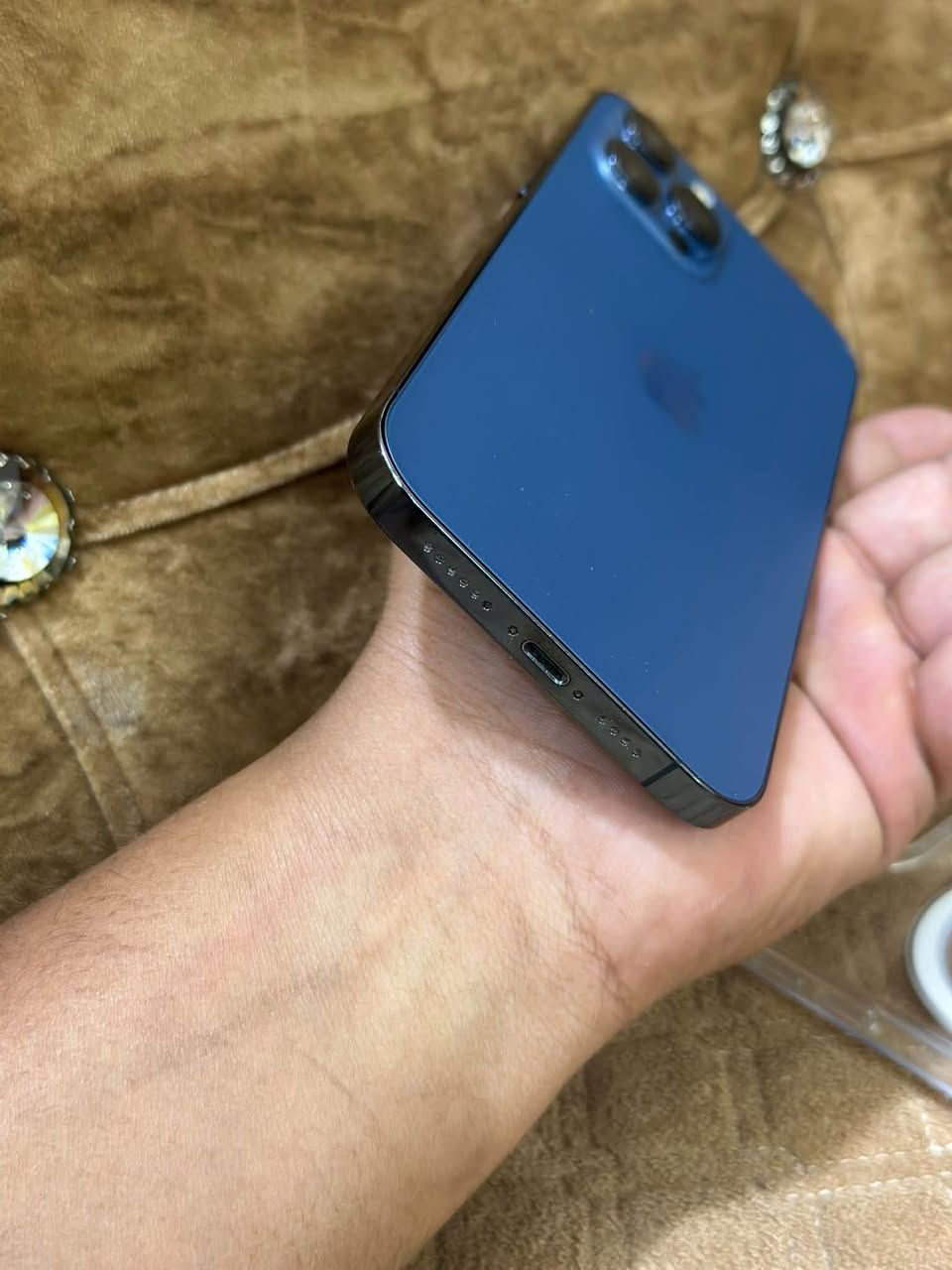 سلام عليكم آيفون ١٢ برو ماكس شرق اوسط بطاريه ٧٩ جهاز وتر بروف كلشي ممبدل.بي ولا مفتوح عنوواني بغداد دوره جمعيه خير الله رقم تلفون *********** واتساب 
خط ***********
سعره ٦٠٠بي مجال
