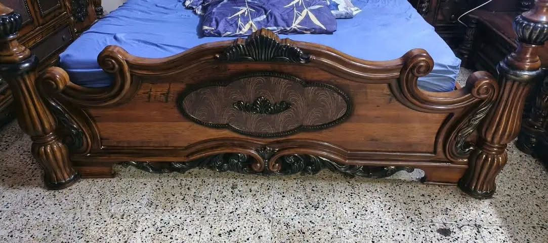 غرفة ماليزي • غرفة نوم • خشب
