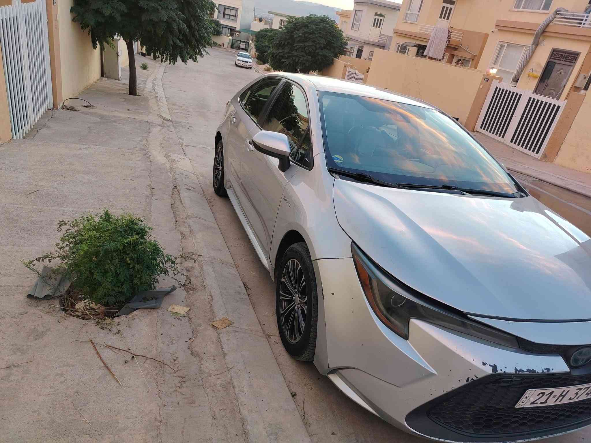 مساءالخير كورلا هايبرد وارد أمريكي لون سلفر٢٠٢٠ حادث جاملغ وباب مبدلات أصلي نفس الون وبيه كلير أمريكا ثلاث قطع بدون معجون سياره مبيه لاشاصي ولا لغد كله سليمه ماشيه 80  رقم وسنويه كلها جديد رقم بسليمانية بسمنه سعره 122 ومجال مكاني بسليمانية ***********
