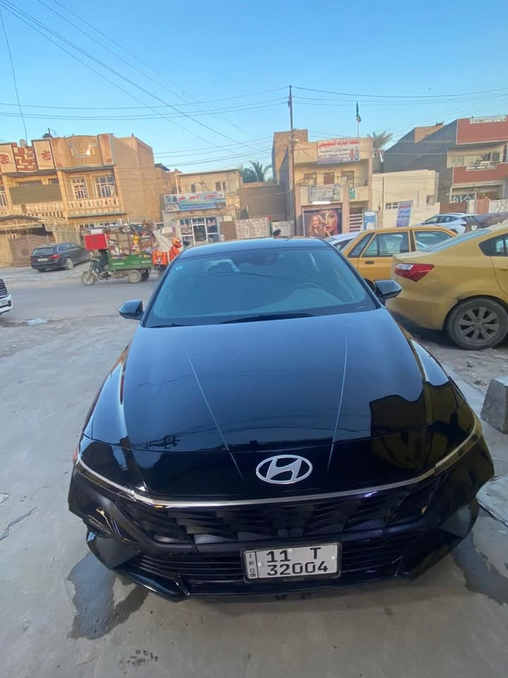 السلام عليكم 

النترا  موديل ٢٤ بأسمي دخول جديد ماشية حاليا ١٢ الف قطعتين تبديل وربع القمارة بارد فقط 

مراوس برادو الي يعجبه يرسل التفاصيل واتساب 

***********
