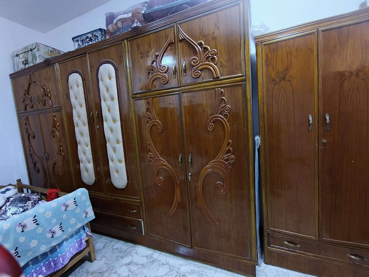 غرفة عراقية معامل العزيزية نضافة70% مابيهة خلل نضيفة وصبغهة  جديد  ب800وبيهة مجال  للاستفسار*********** مكاني الكوت جديدة
