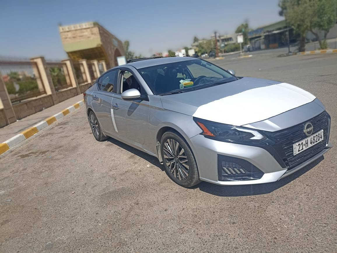 نسيان التيما للبيع موديل 2023 لون سلفر  موصفات SVسياره حدث بنيد  مبدل خفيف ا
السعر 172$ والاستفسار اتصال على رقم ***********
موصفات السيار  معروف *
رادار امام  رادار خلفي *
كشان كهرباء*
تحكم استيران *
تشغيل عان بعد*
السيار بصماا*
ماشيه 78الف* كركوك, العراق

