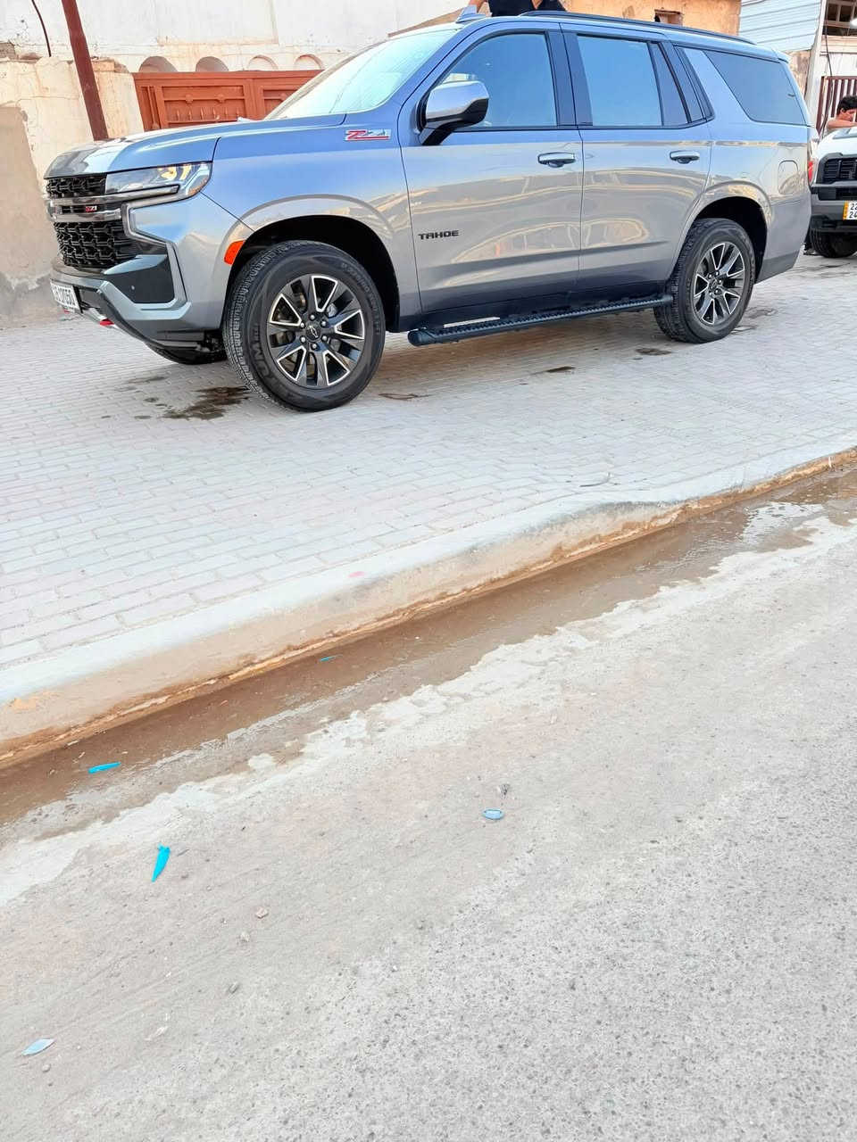 لبيع موديل 2022 المواصفات معروفه فولz271 بسمي سنويه بيها قطعتين صبغ ***********
