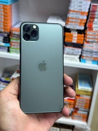ايفون 11 برو ماكس • ٢٥٦ • بطارية ٩٤