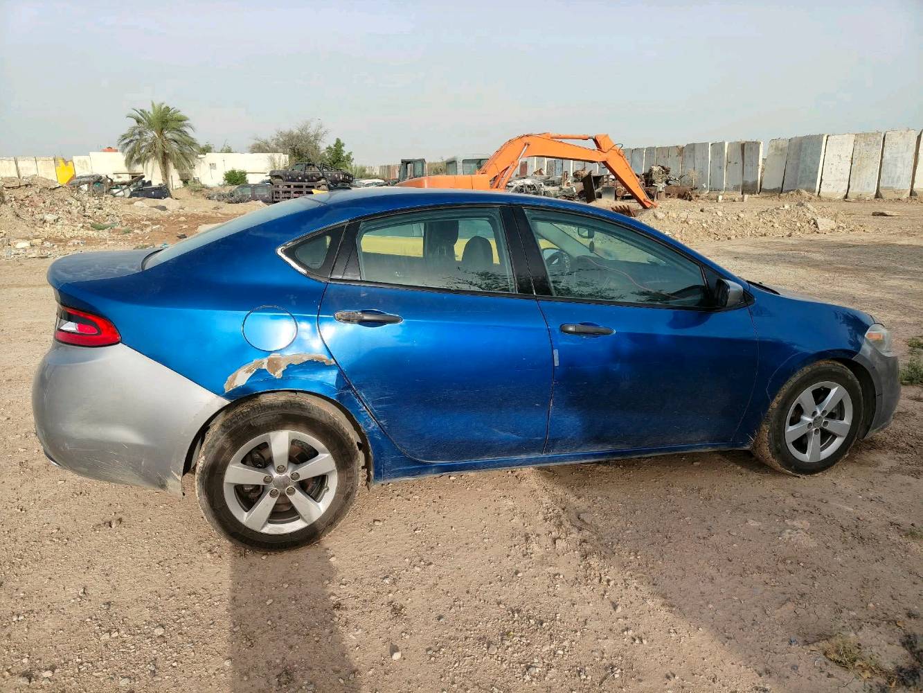 دوج دارت 2013 رقم بغداد انكليزي باسمي سيارة داخلة كلين و بيها هاي الطخات الي بالصورة كير محرك تدفئة تبريد كلة بالشرط 68 و بيها مجال 
***********
