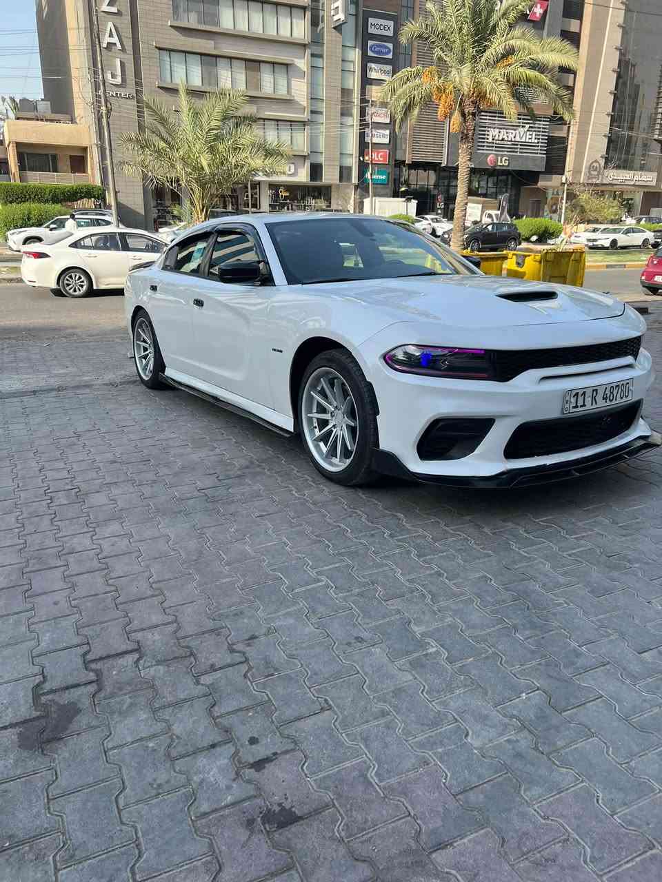 سلام عليكمS RT للبيع مواصفاتها معروفه فول حادثها چاملغ مال السايق سعرها 190وبيها مجال ***********
