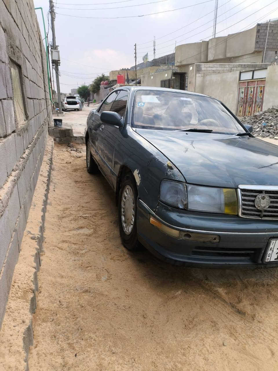 بطة فصل موديل ١٩٩٢
مصبوغة عام جمالية

محرك وگير جاهزات

تبريد شغال 

سنوية جديدة لل 30

رقم أنگليزي ميسان

دواخل جديدة

بيهه گصة قمارة

رقم راعيها:***********

