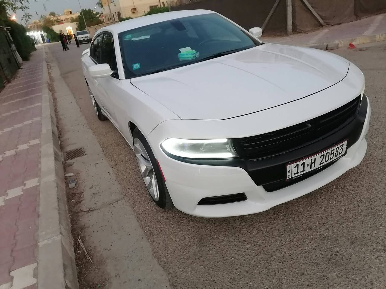 جارجر ٢٠١٦ رقم بغداد بسمي
محرك ٣٦٠٠ تو ويل
صور الحادث بالمنشور بدون ارباك
السعر ١٧٥
مكان السياره بابل
للأستفسار ***********
بيه ملاحضات  بسيطه
