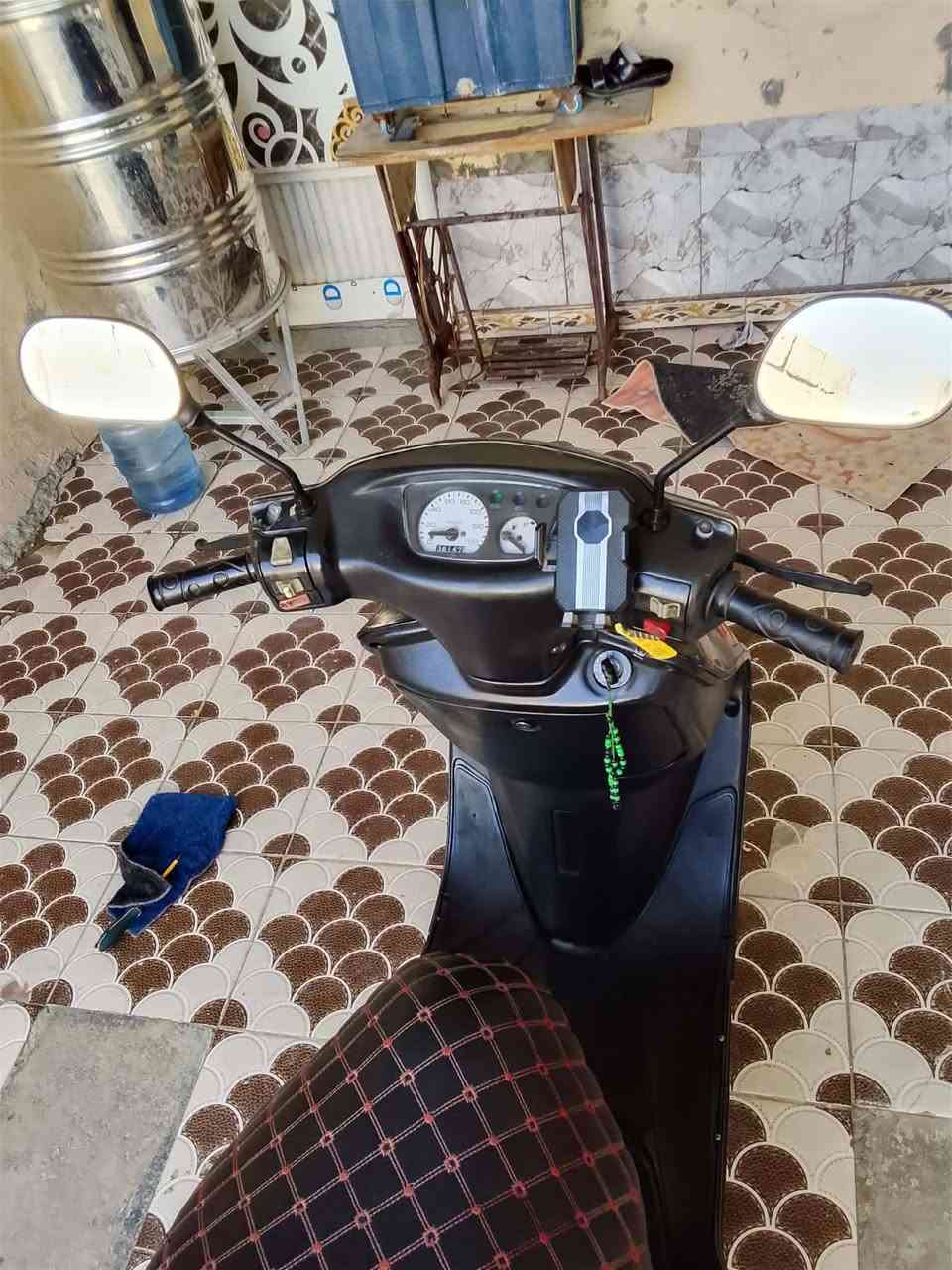 سلام عليكم دراجه فرشه نثيه البيع
سلف شغال هندر شغال اشاير شغاله 
عداد سرعه شغال عداد بانزين شغال
دراجه حلوه محرك بل جيس شلعه 
شرط120 
قفل جنطه شغال العنوان بابل قضاء القاسم
السعر 400 وبيهه مجال محرك صامت 
***********
