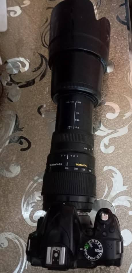 كامره نيكون للبيع 3300 زومها نضيف هاذيا كدامك ويا دبلين زغار ودبل جبير وبطاريه وشاحنتها ورام عنواني الناصريه الغراف لايوجد توصيل (***********) السعر 315
