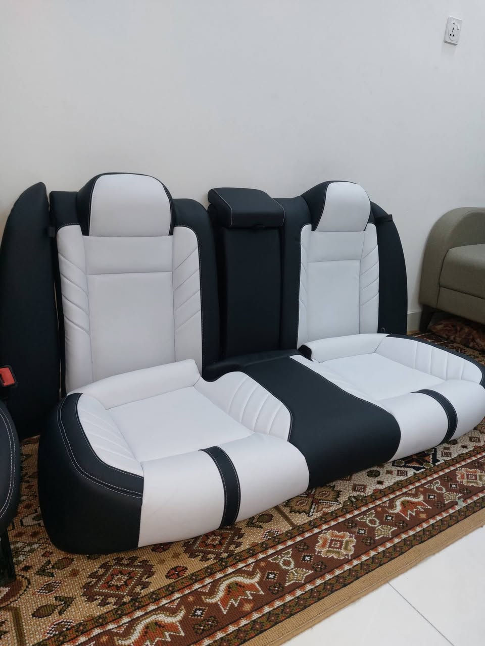 كشنات جارجر للبيع جدد دوشمة درجة اولى السعر ٤٥٠ دولار قفل بغداد حي العامل ***********
