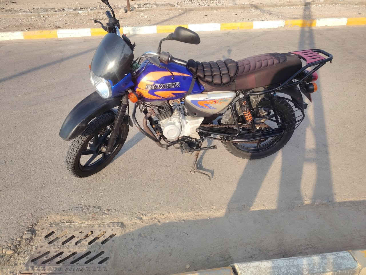 سلام عليكم دراجه بوكسر
موديل 22 مكينه خير من الله ناعمه السعر مليون 200وبيهة مجال للشراي 
اتصال فقط ***********

