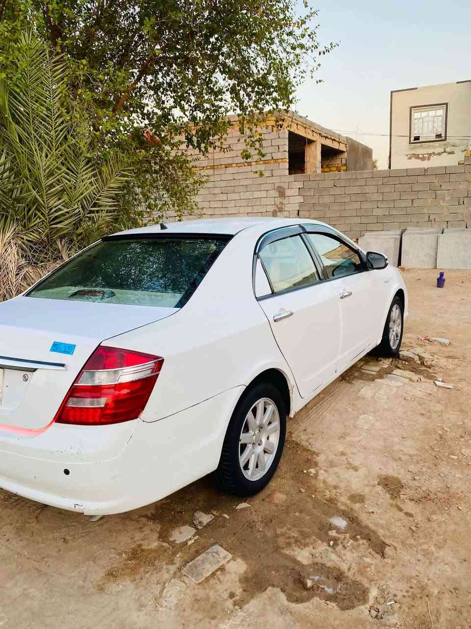 السلام عليكم ورحمة الله وبركاته للبيع أو مراوس بتكسي جيلي موبل 13 كفاله عامه ضربه وصبغ وتبديل بيه بارد قليل بالباب مكينه ياباني تبريد ثلج تخم تاير دوشمه جديده شاشه كامره جاهزه للخير رقم بغداد سنويه ل28  السعر 48 وبيه مجال    ***********

