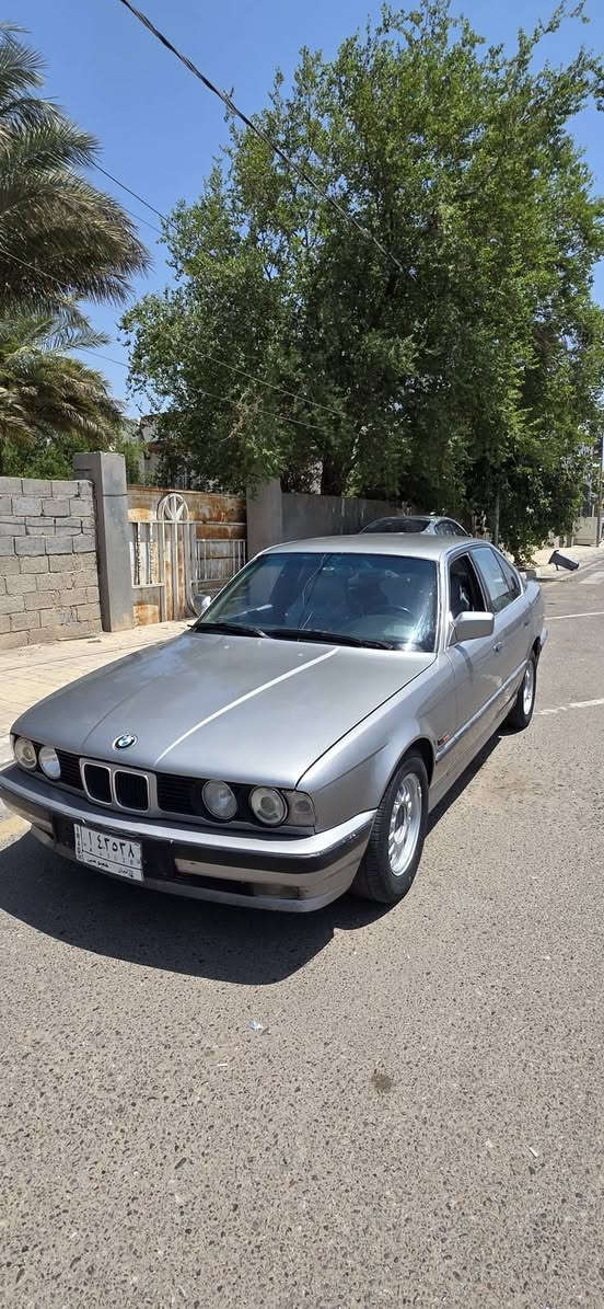بي ام 525  محرك مفتوح كير اوتو سياره وارد ياباني موديل 1988 سياره صبق جماليه بدون ضربه قويه كير ومحرك كفاله سياره جاهزه عوزه بس زوج تاير خلفي وداريم شفت خلفي بس ولباقي جاهز رقم انبار تحويل ثاني يوم تبريد عاطل  صدره كلش زين سياره ترايه ناعم
العنوان فلوجه شارع العام 
***********
السعر 41 وبيه مجال  
شرط التحويل 
بي ام 525  محرك مفتوح كير اوتو سياره وارد ياباني موديل 1988 سياره صبق جماليه بدون ضربه قويه كير ومحرك كفاله سياره جاهزه عوزه بس زوج تاير خلفي وداريم شفت خلفي بس ولباقي جاهز رقم انبار تحويل ثاني يوم تبريد عاطل  صدره كلش زين سياره ترايه ناعم
