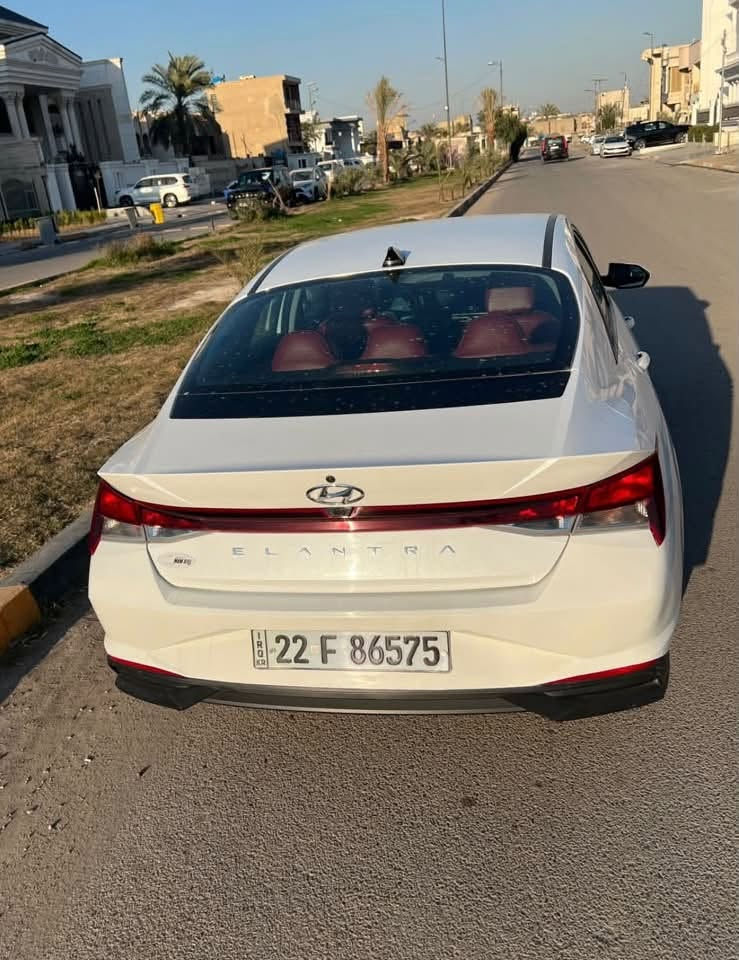 السلام عليكم 
للبيع فقط 
النترا امريكي 
حادثها جاملغ فقط وناشر صور الحادث والسونار 
محرك 2000 
رادار امامي جانبي 
توقف ذاتي 
تحديد مسار 
بصمه 
داخل احمر 
العنوان بغداد جميله شارع خير الله 
السعر 130$قفل 
موبايل ***********
