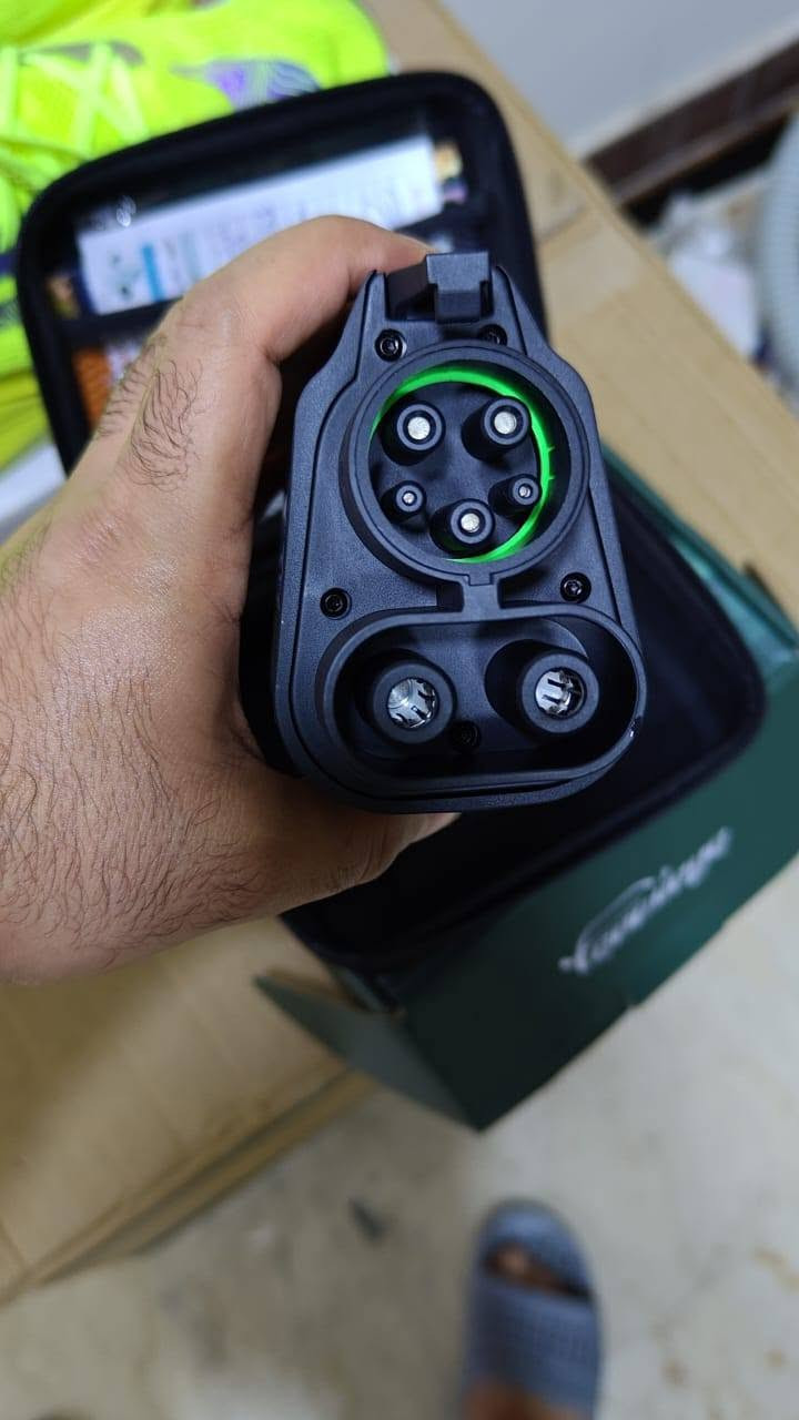 السلام عليكم،
متوفر للبيع محول (Adapter) لشحن السيارات الكهربائية، يحول من منفذ CCS2 إلى CCS1.
القطعة جديدة تماماً وغير مستخدمة (بالكرتونة). مكاني بغداد للتواصل ***********
