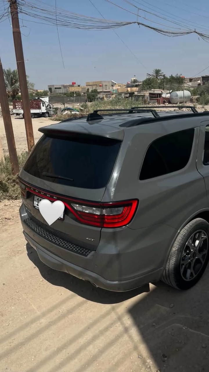 السلام عليكم دوج دورانكو موديل 2024 GT بلص سيارة فول مواصفات رادار امامي رادار خلفي  ونقطه عمياء يعني الرادارات 360 درجة سلايد روف ومثبت سرعة كشنات امامية تدفئة وتبريد وكشنات خلفية تدفئة فقط دفع خلفي السيارة جاهزة من كل النواحي السيارة كشنات لو احمر سماعت ودمام سستم كامل السعر 235وبيها مجال للتواصل واتساب ***********8 
للتواصل اتصال  ‭***********‬
