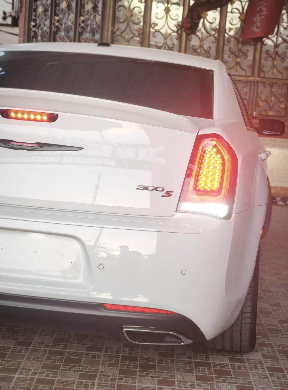 للبيع كرايسلر 300S أوباما 2023 خليجي 🇺🇸🔥
• موديل 2023/ 300S
• خليجي
• محرك 3.6 V6
• رقم السياره اربيل 22
• قير أوتوماتيك 8 سرعات
• دفع خلفي
• فول مواصفات
•رادار امامي + حساسات 
• شاشة + كاميرا خلفية
• مقاعد جلد
• تشغيل بصمة وتشغيل عن بُعد
• السيارة نظيفه بحاله الوكاله
• وكاله هارلم 
•ممشئ السياره 20 الف فقط
ملاحظه/ السياره مغلفه بنانو حماية 

📍 المكان: البصرة
💰 السعر: اتصل لمعرفه السعر
📞 للتواصل: ***********
