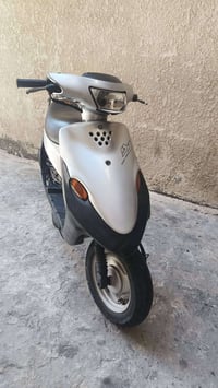دراجه بيجي ٩ زروف سرعه ٦٠ دراجه شغال هندر ناقصها باتري وتريشه وحده وكف...