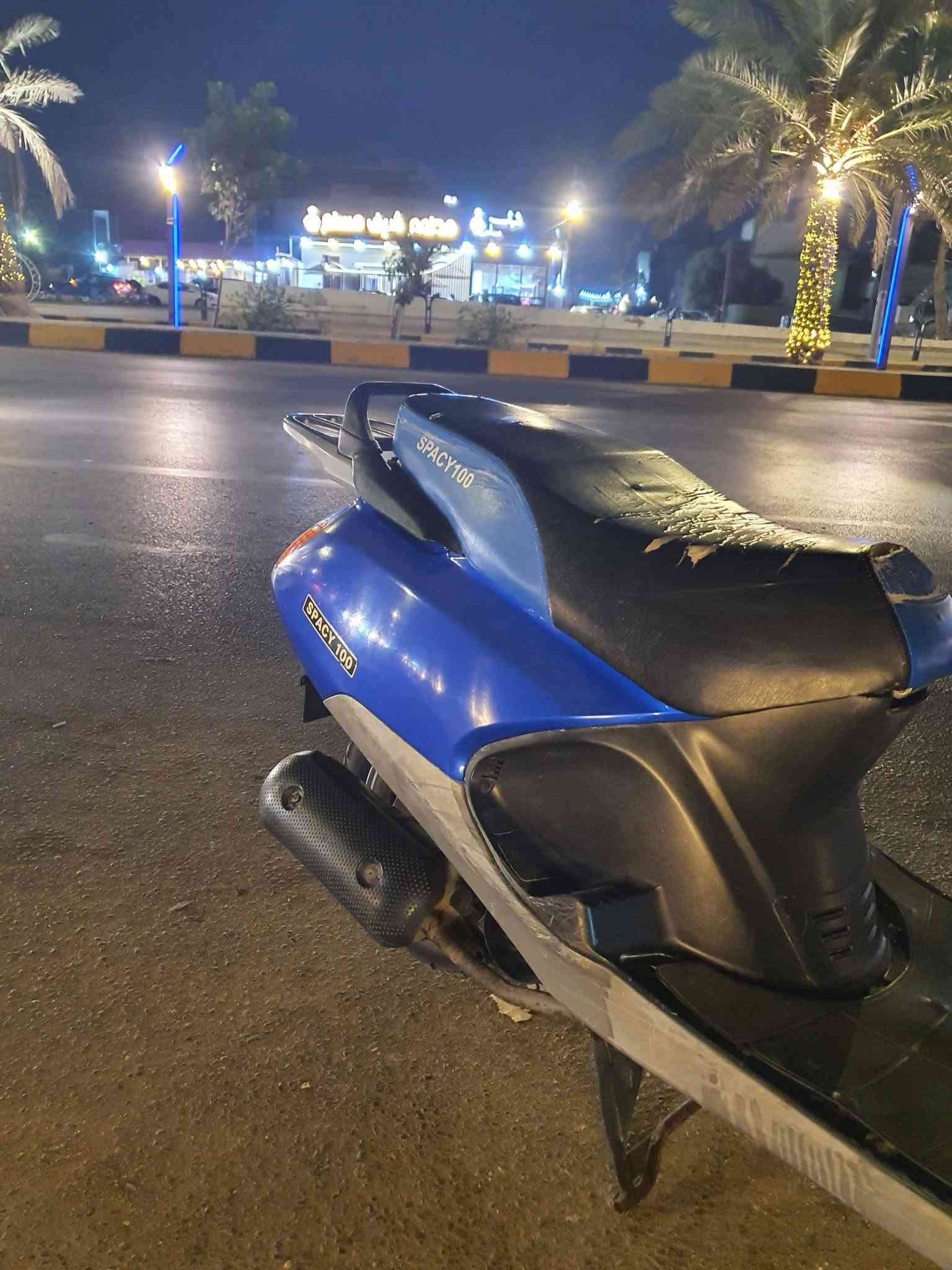 السلام عليكم
سبيسي ياباني حاوية تشغيل عن بعد منفذ للشحن مكينه ناعمه حاويه  مانع سرقه استاند كهربائي دبلات جديد تايرات جدد كهربائيات ماملعوب بيهن اتكفل من جميع النواحي متوازي ع البيع  
مكاني نجف كوفة 
السعر 550وبيها مجال 
اتصل أو واتساب ***********
