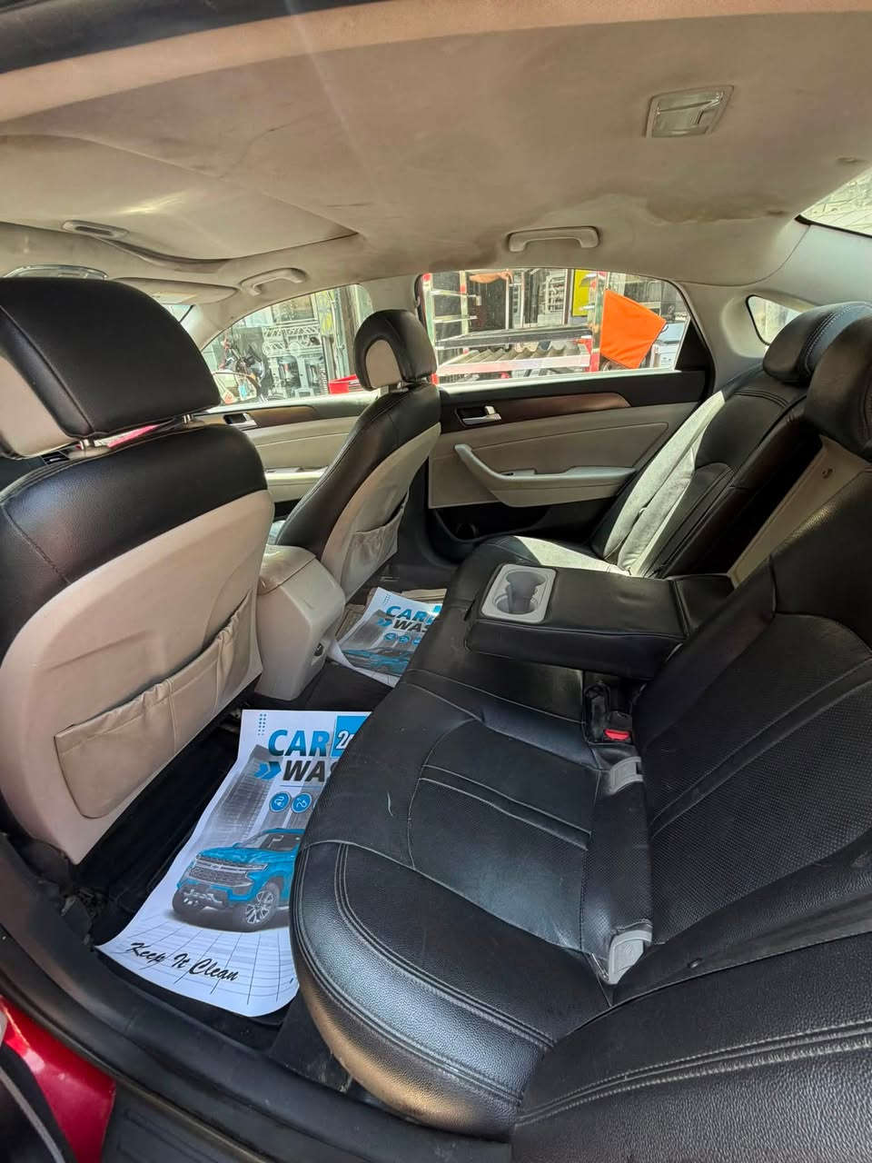سوناتا ٢٠١٦ امريكي فئة سبورت
حادثها قطعتين بنيد وجاملغ بدون دواخل
وبالعراق الباب مرشوش
السيارة بصمة و فتحة سقف وتدفئة بالكشنات والكرسي كهربائي ودبل اكزوز والكشنات جلد
السيارة اربيل وبأسمي وسنوية لل ٢٠٢٨ 
جاهزة من كلشي  .
السعر ١١٠ ورقة 
للاستفسار 
***********
