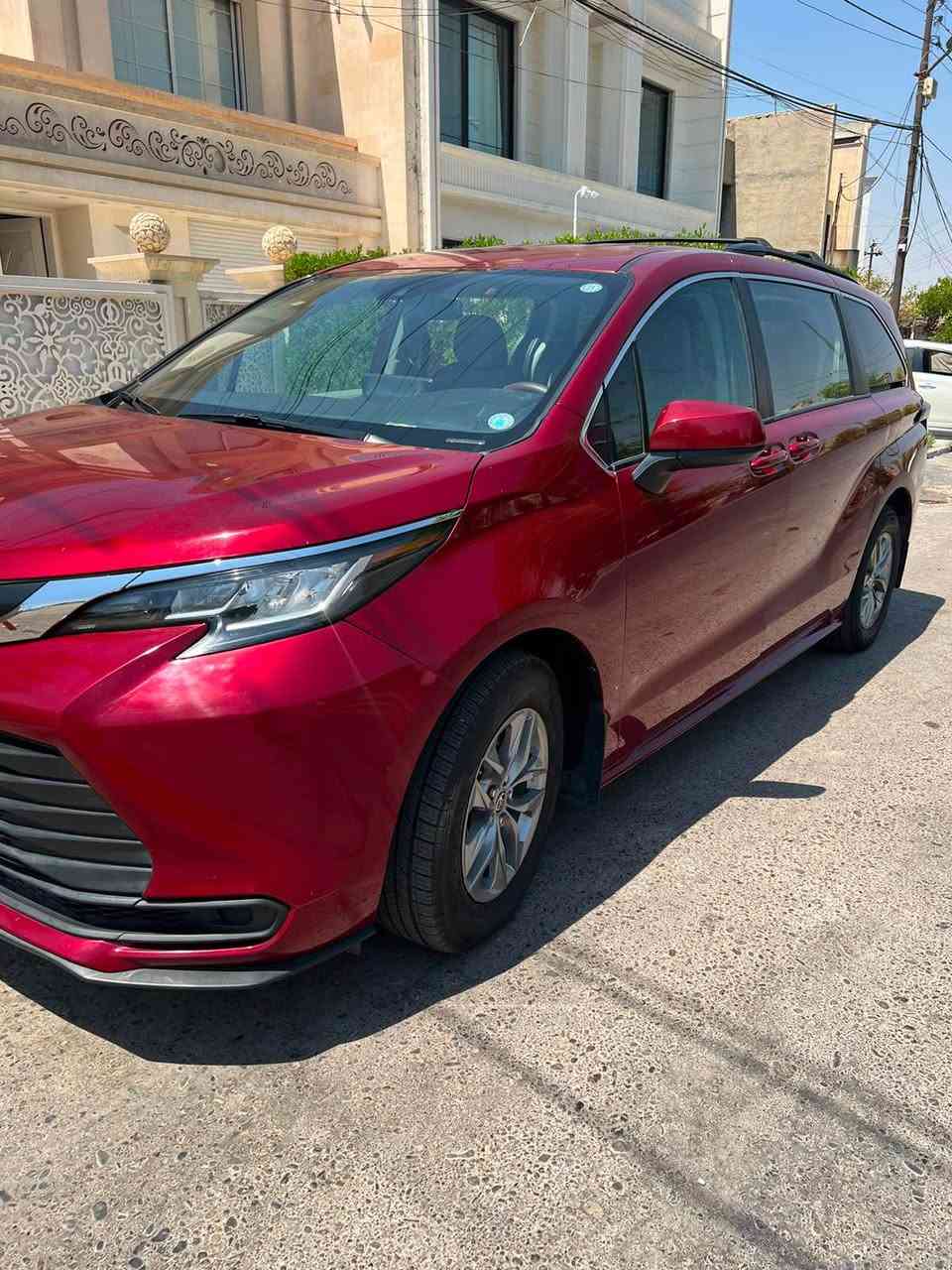 *********** 
Toyota sienna 2023 le hybrid
تويوتا سيينا ٢٠٢٣  هايبريد
٣ قطع بي صبغ بدون دواخل ايرباك بس بردةطاكس أربيل, العراق

نص مكتوب في الصور:
- 2:35 30 4 / 13 VIN STAT stat.vin
