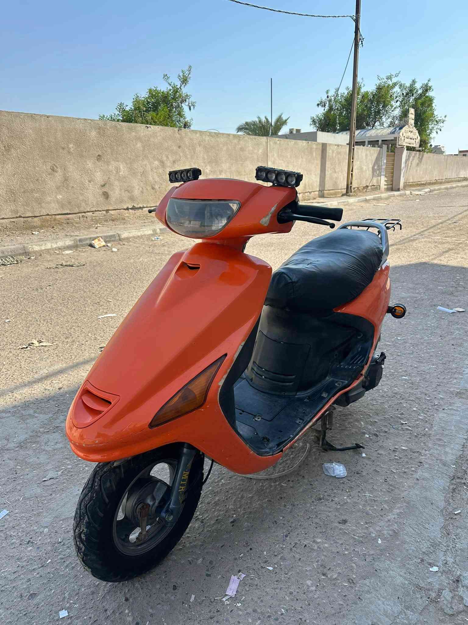 دراجه فراشه للبيع كفاله ما مفتوحه شرط عل فحص كلشي شغال كهربائيات سلف لايت زنون عالي ناصي رماش شرط معدل ١٢٠مكينه ناعمه فول نهضه ومعدل مكينه ماكس السعر٤٥٠ المكان الديوانية مركز ***********
