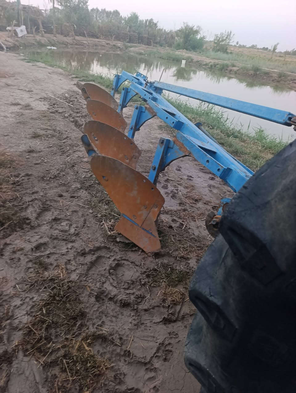 البيع فدان ابوطير حجم16عل فحص ***********////***********
