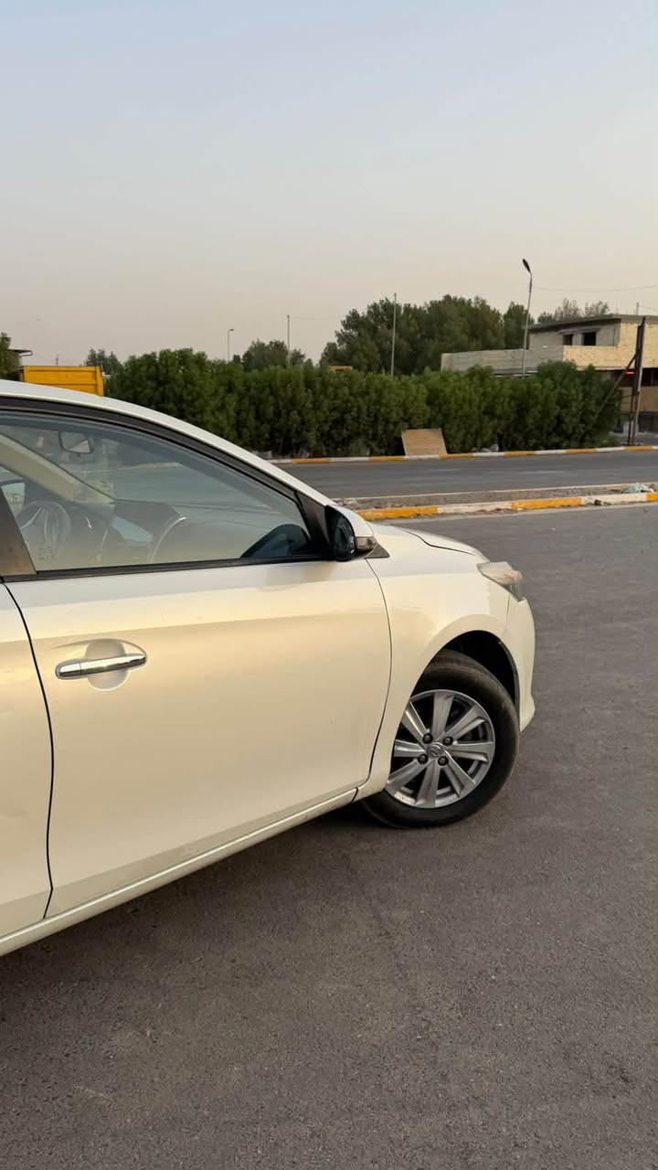 السلام عليكم 
تويوتا يارس ٢٠١٦ خليجي SAS ابيض صدفي ، محرك 1500 وكير AT ، تبريد ثلج وسياره ملمومه ومريحه ، بيها طخات مال استعمال ، السياره مكمله مابيها اي نقص صدر وحداديه جديد ، ماشيه ١٩٥ كيلو 
مكان السياره بغداد 
السعر ١٠٠$ وقابل للتفاوض بشي معقول 
***********
