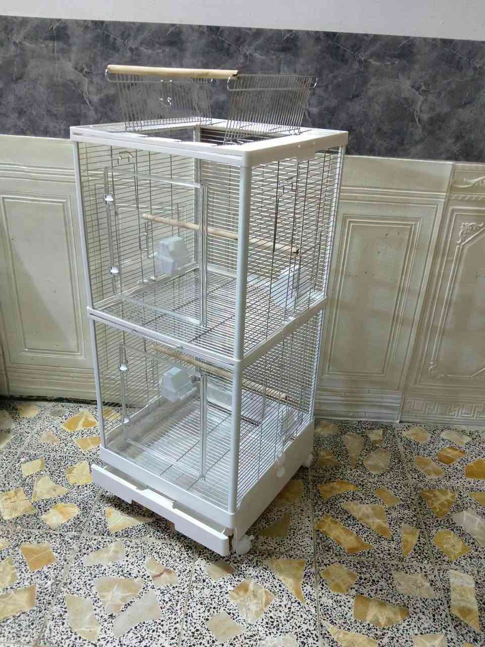 السعر 55 الف 🦜🐦🦜 
قفص 🦜 طيور كبير الوجه أكريليك ومفصول و قابل للإزالة من ماركة GarveeHome  بلون أبيض ومصنوع من المعدن والبلاستيك بأبعاد  100 × 46 × 46 سم، واذا نفتح يصير 112سم ويتميز بصينية سحب لتسهيل التنظيف وعجلات لسهولة الحركة
