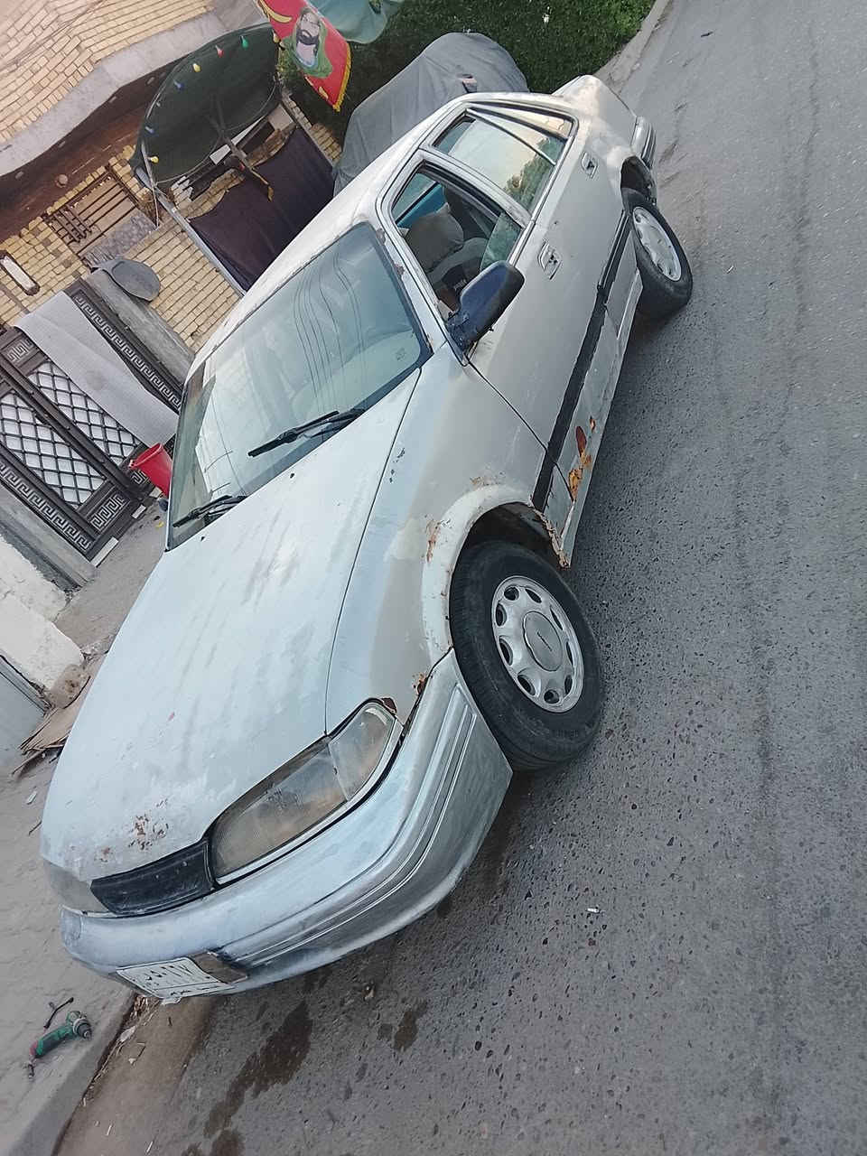برنس موديل 93 كير عادي مكينه مفتوح لاصرف ولاتبخير كهربائيات شغاله منظومه بنزين كامله جديدة تخم تايرات ويل كب صدر امامي وخلفي بطاريه جديدة 
غرفتها تحتاج ترتيب مثلا بطاين السكن والسايق وماطور جام والكشر بي جراد وخياسات وموضحه بالصور مكاني بغداد السعر 15 ورقة رقم قادسيه تحويل مباشر وترهم مراوس مكاني بغداد وهذا رقمي *********** وتحياتي للجميع
