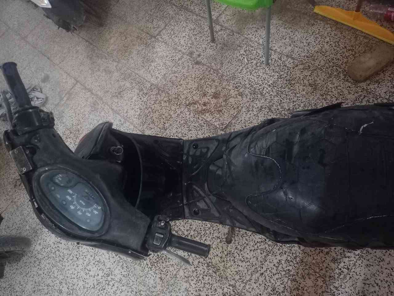 دراجه للبيع  اكزز شغاله غسلته طفت ضلت ماتوصل ناريه ابيع كوم حديد 185 شغاله سلف هندر بس طفت شراي اتصل *********** ناصريه سوق الشيوخ
