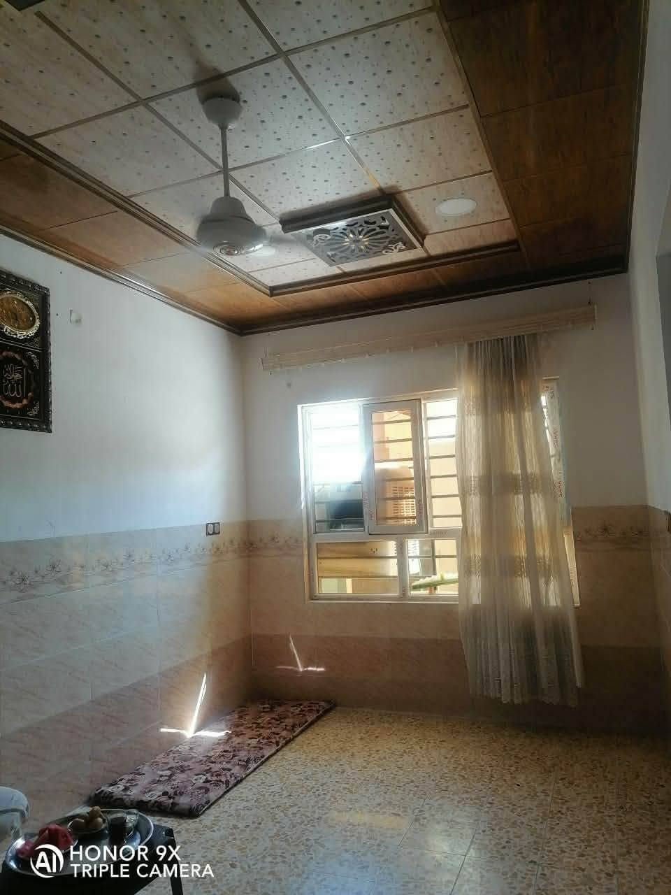 السلام عليكم الدار للبيع حي سماح ثانيه قرب مسطوصف السماح الثانيه البيت طبقين مساحه 100 متر والبيت زهور ملك طابو سعر 110 اسفسار علئ هذا رقم ***********
