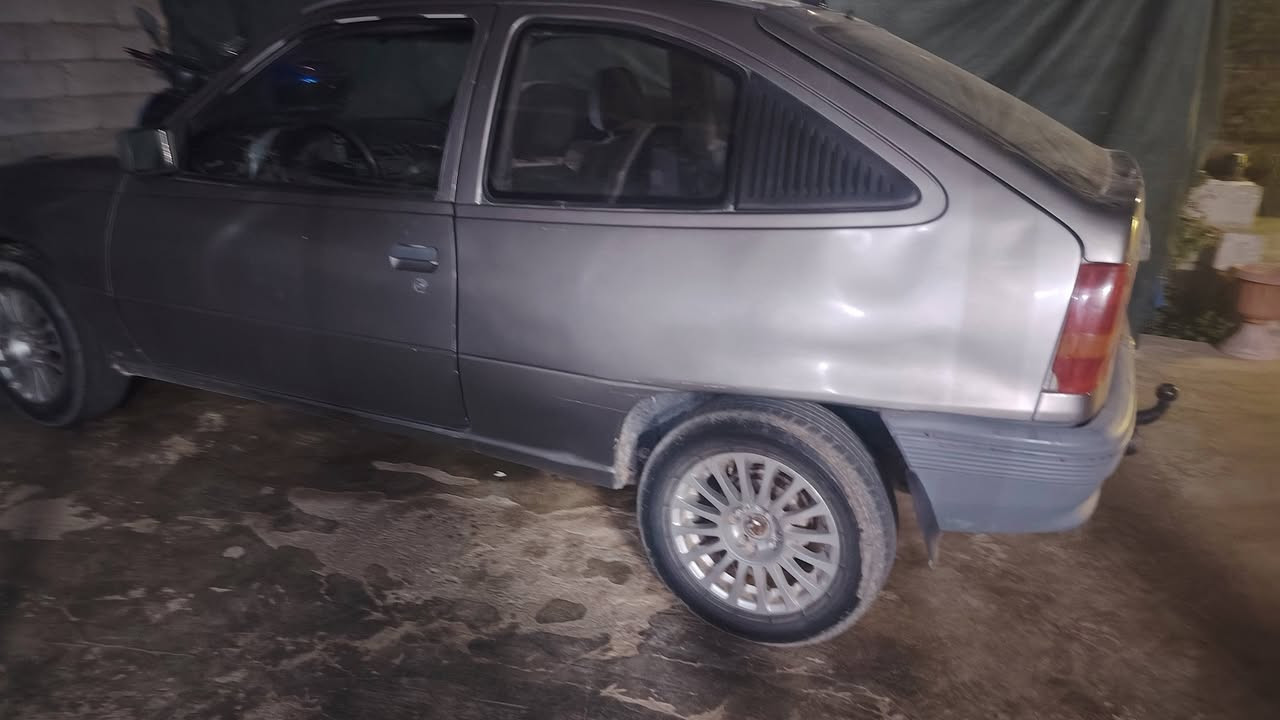 كاديت تك باب البيع جديده وجاهزه كفاله عامه كلشي شغال شرط تحويل مباشر شرط السعر 20 ومجال بصيط الشراي يتصل علئ رقم ***********
