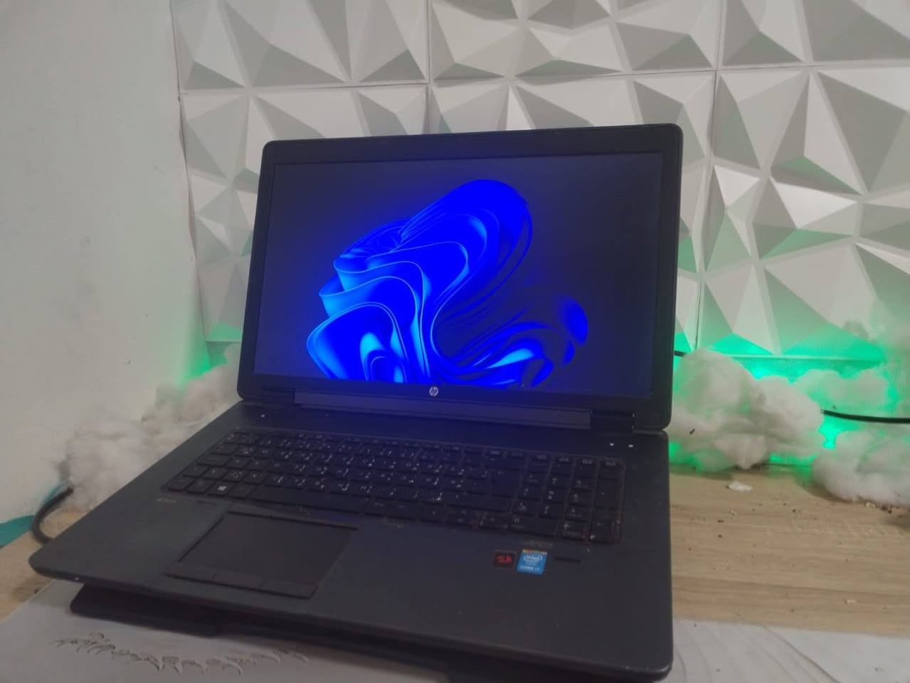 حاسبه لابتوب مستعمل فول نظافه  HP
Zbook 17

Intel(R) Core(TM) i7-4700MQ CPU @ 2.40GHz

16.0 GB RAM

Intel(R) HD Graphics 4600

NVIDIA Quadro K3100M

256GB SATA SSD

1TB SATA HDD

تشغل العاب مثل

GTA 5 تشغلها 60 فريم

Minecraft تشغلها 120 فريم واكثر

Rocket league تشغلها 220 فريم

Roblox تشغلها 120 فريم

(على دقه متوسطه) 

تجي وياها وندوز 11 أصلي

شاشتها 17 انش

السعر 375 وبيه مجال بسيط جدا

للإستفسار ***********

