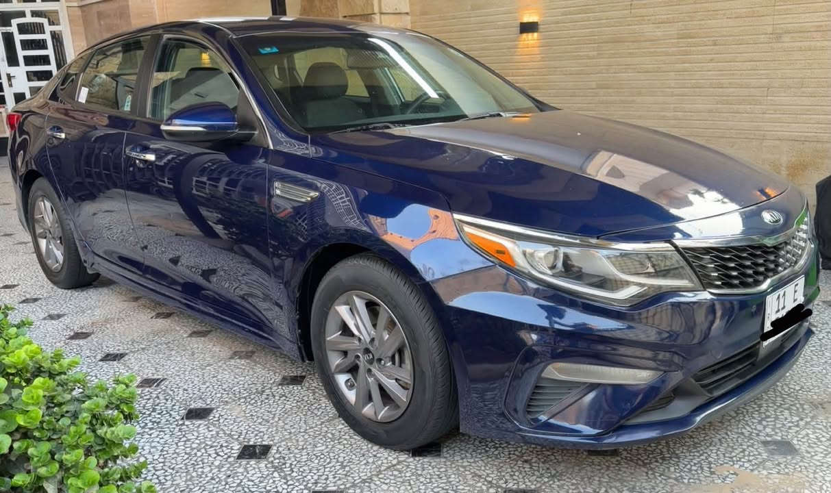 السلام عليكم ..
للبيع كيا اوبتما LX ٢٠٢٠ نص مواصفات امريكي حادث بسيط بدون ايرباك بدون اي دواخل بدون تبديل 
سيارة جديدة جداً بدون اي نقص محرك ٢٤٠٠ مكفول 
رقم بغداد مشروع وطني سنوية ب اسمي ( صور حادث بالمنشور)
المواصفات :-
١- شاشة كبيرة 
٢- رادارات جانبي وامامي 
٣- فول تحكم ستيرن 
٤- كامرة + حساسات 
٥- ماشية ٦٥ الف ميل 
٦- محرك ٢٤٠٠ مكفول
٧- ويل ١٩ + تخم تاير جديد 
وباقي المواصفات المعروفة للاوبتما 
ملاحظة ( السيارة ليبل واحد بدون اي تبديل صبغ فقط بنيد )) 
عنواني بغداد حي الجامعة
السعر ١٢٠ ورقة 
***********

نص مكتوب في الصور:
- BidCars
- 2020 KIA OPTIMA LX