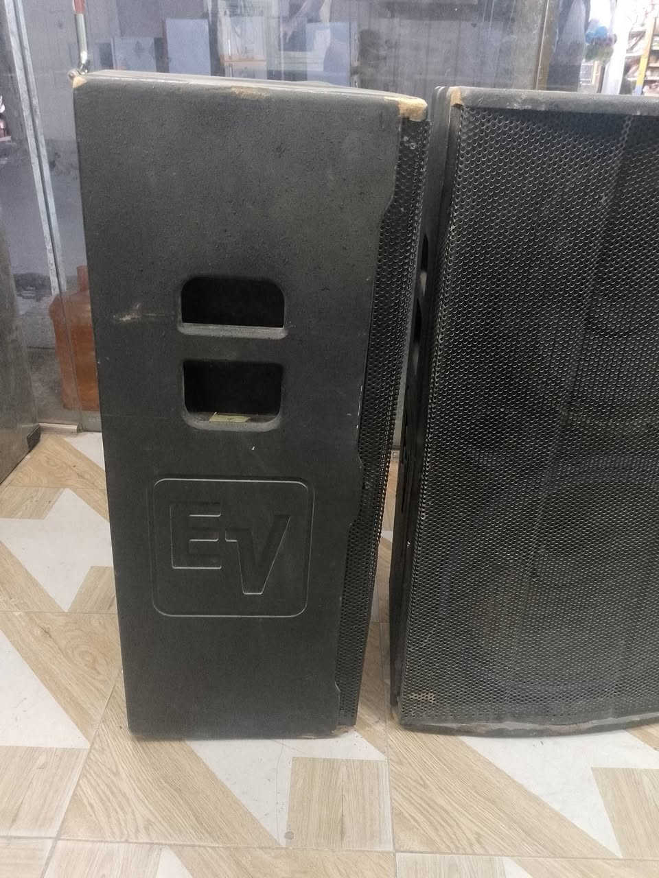 سماعات 3ازواج 12في15
البيع سعر الزوج 250

عنوان بغداد العبيدي توصيل ماعندي 

***********
